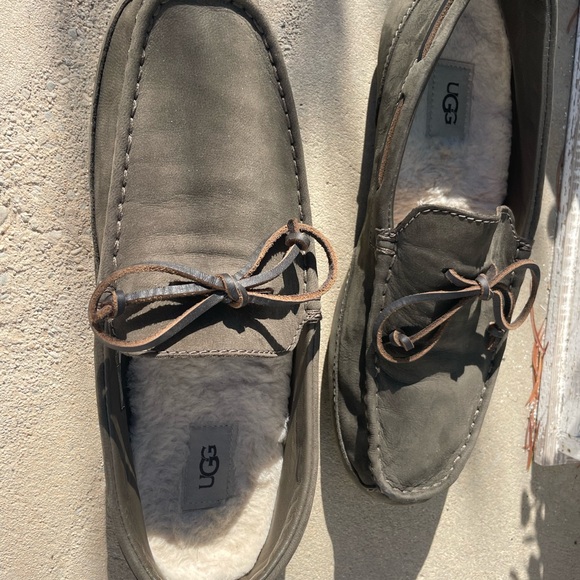 UGG Australia Men’s Chester Leather Loafers 👞 - Picture 9 of 11